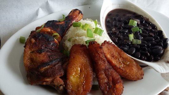 La Familia Latin Food'